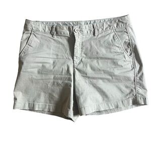 Eddie Bauer women’s boyfriend midrise khaki shorts size 8 cotton blend